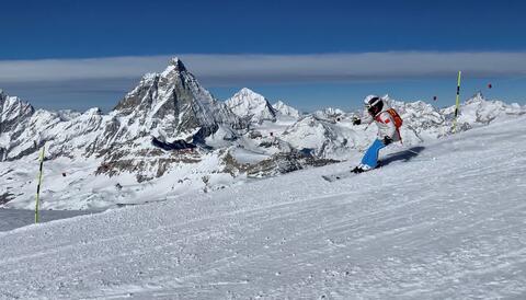 Première compétition de ski chinoise à Zermatt